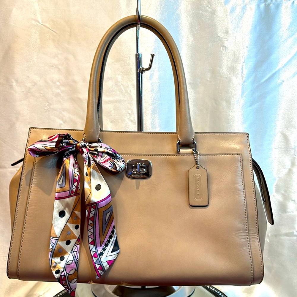 🔥COACH EUC LEGACY CHELSEA CARRYALL Leather Tan Beige
